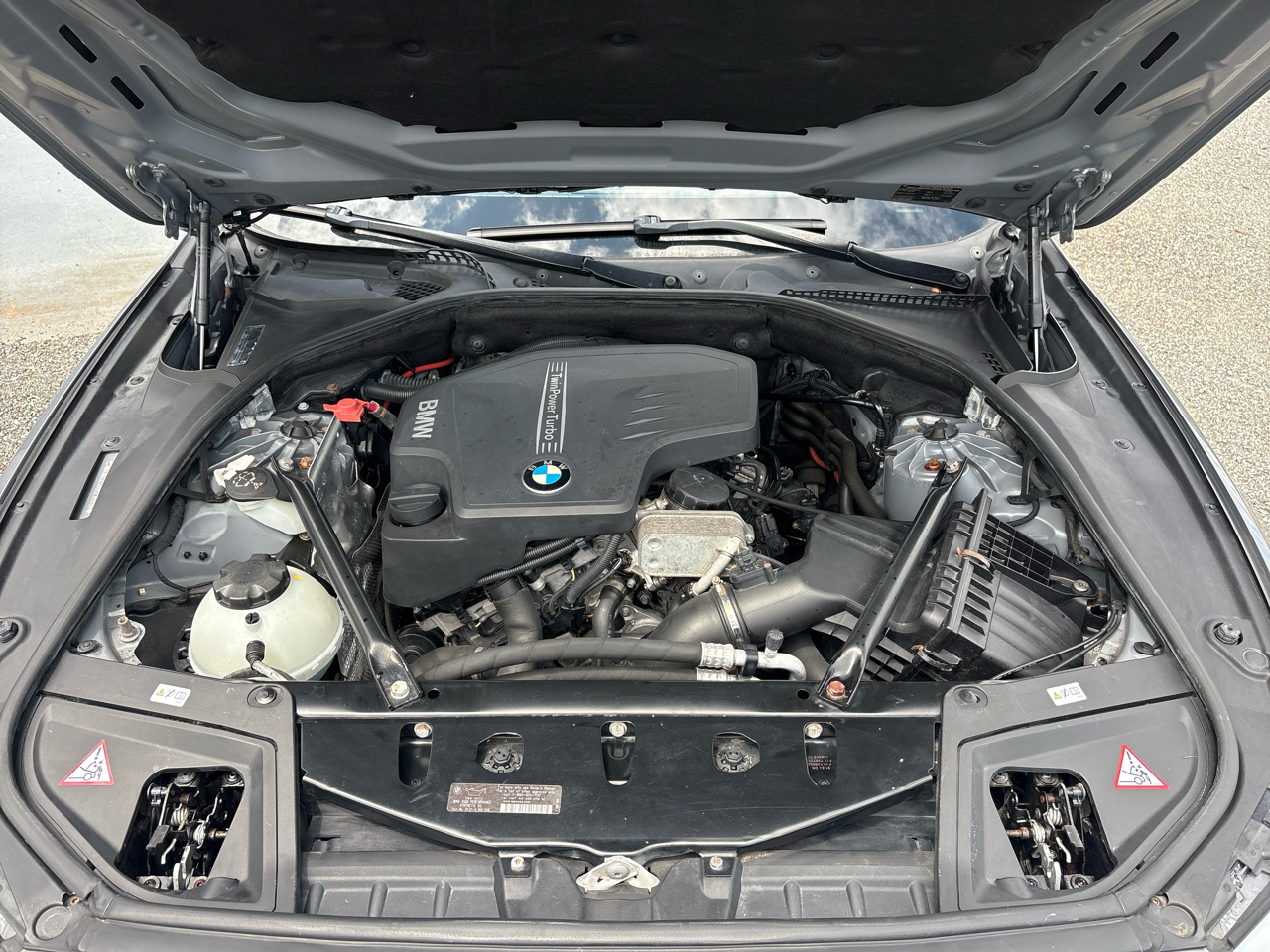 BMW 5 Series 4dr Sdn 528i RWD 2013