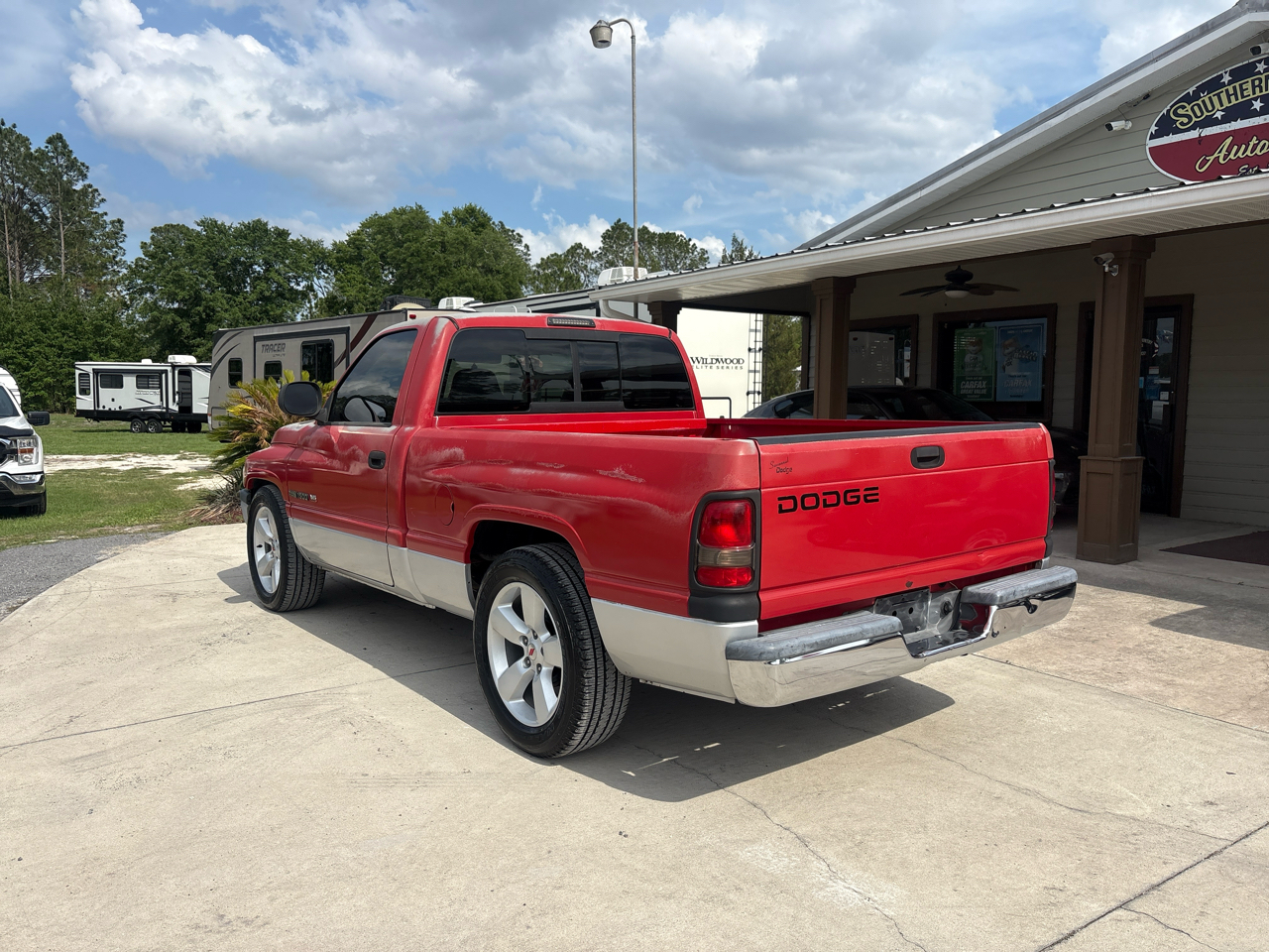Dodge Ram 1500 2dr Reg Cab 119" WB Work Special 2001