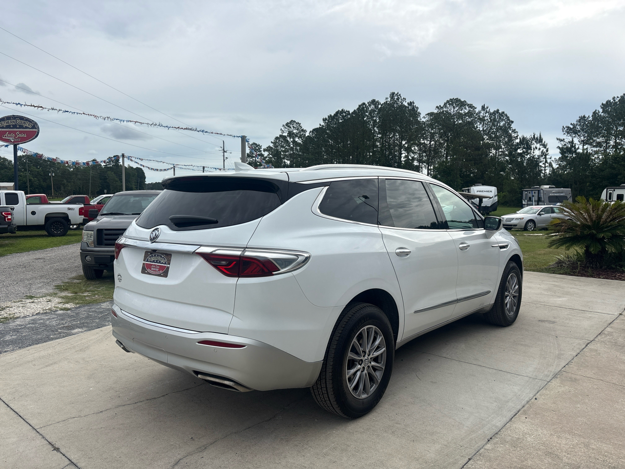 Buick Enclave FWD 4dr Essence 2023