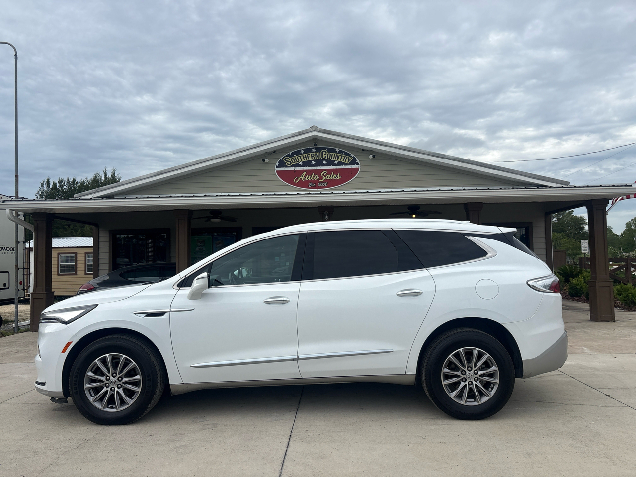 Buick Enclave FWD 4dr Essence 2023