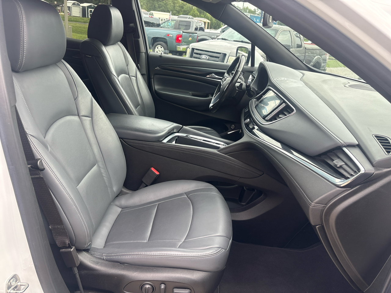 Buick Enclave FWD 4dr Essence 2023