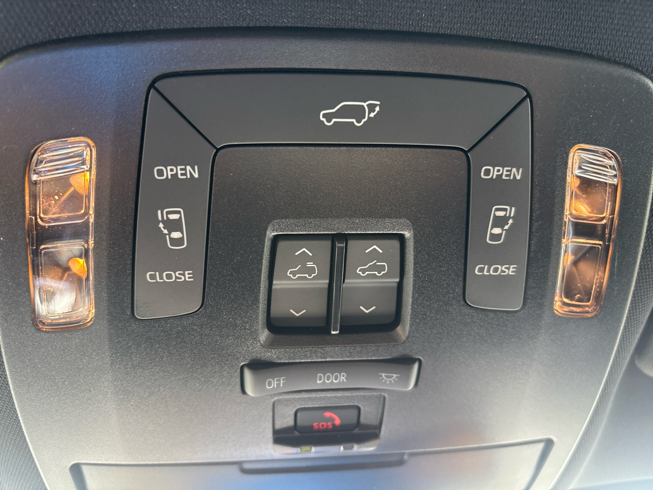 Toyota Sienna XSE AWD 7-Passenger (Natl) 2026