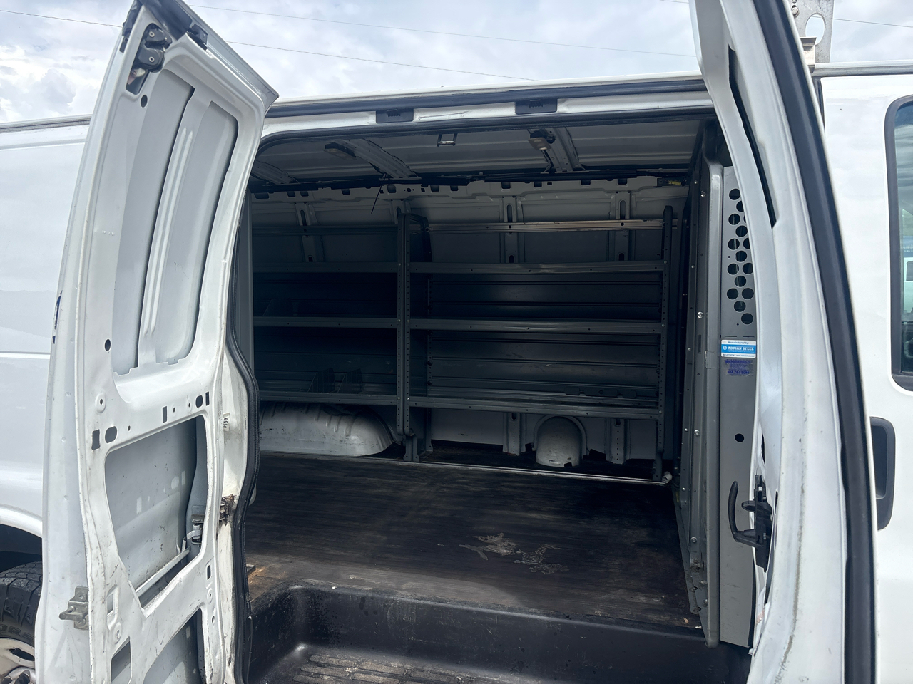 Chevrolet Express Cargo Van RWD 2500 135" 2020