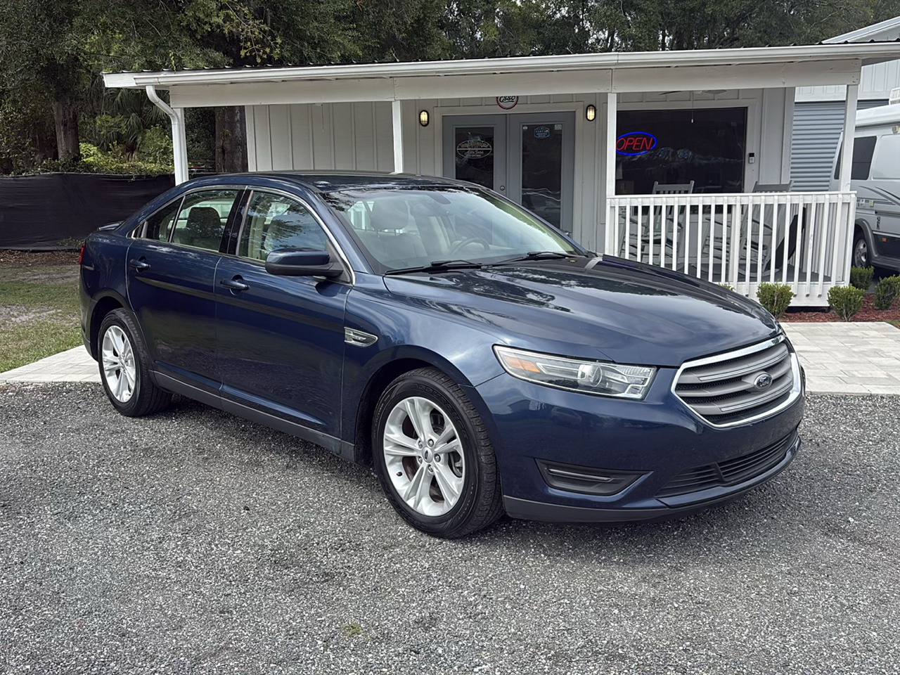 Ford Taurus SEL FWD 2017