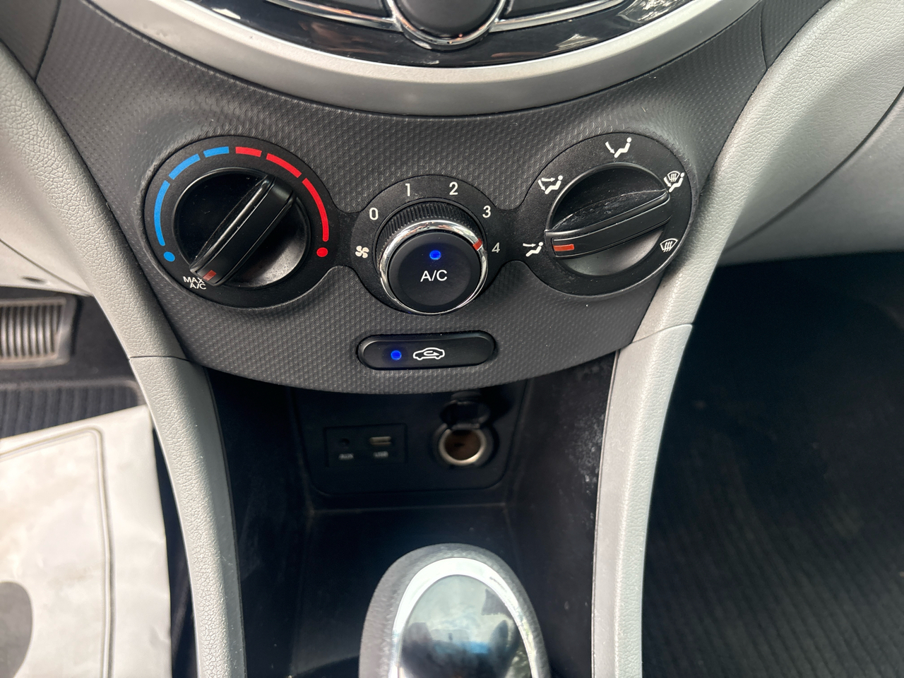 Hyundai Accent 4dr Sdn Auto GLS 2014