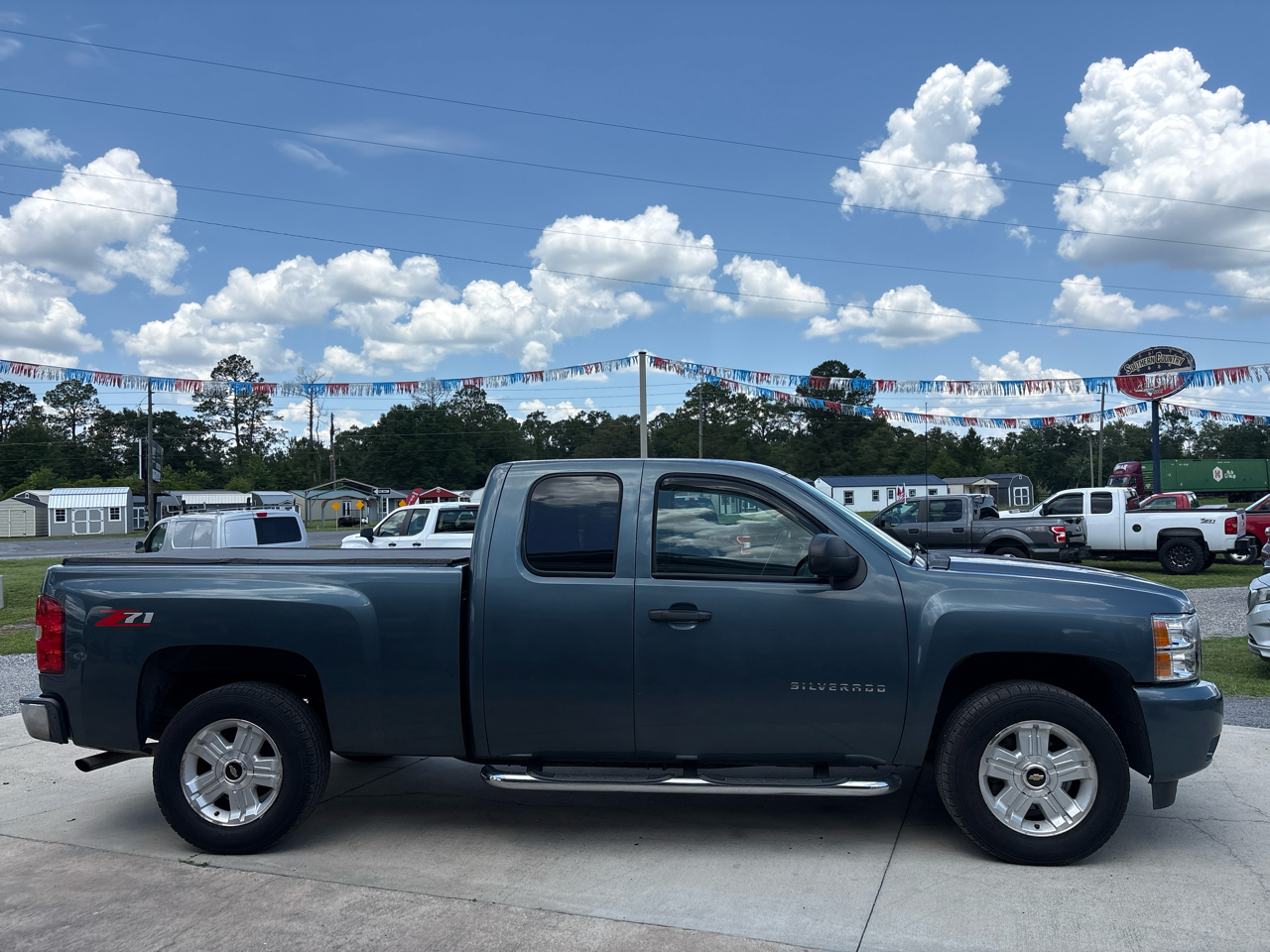 Chevrolet Silverado 1500 2WD Ext Cab 143.5" LT 2011