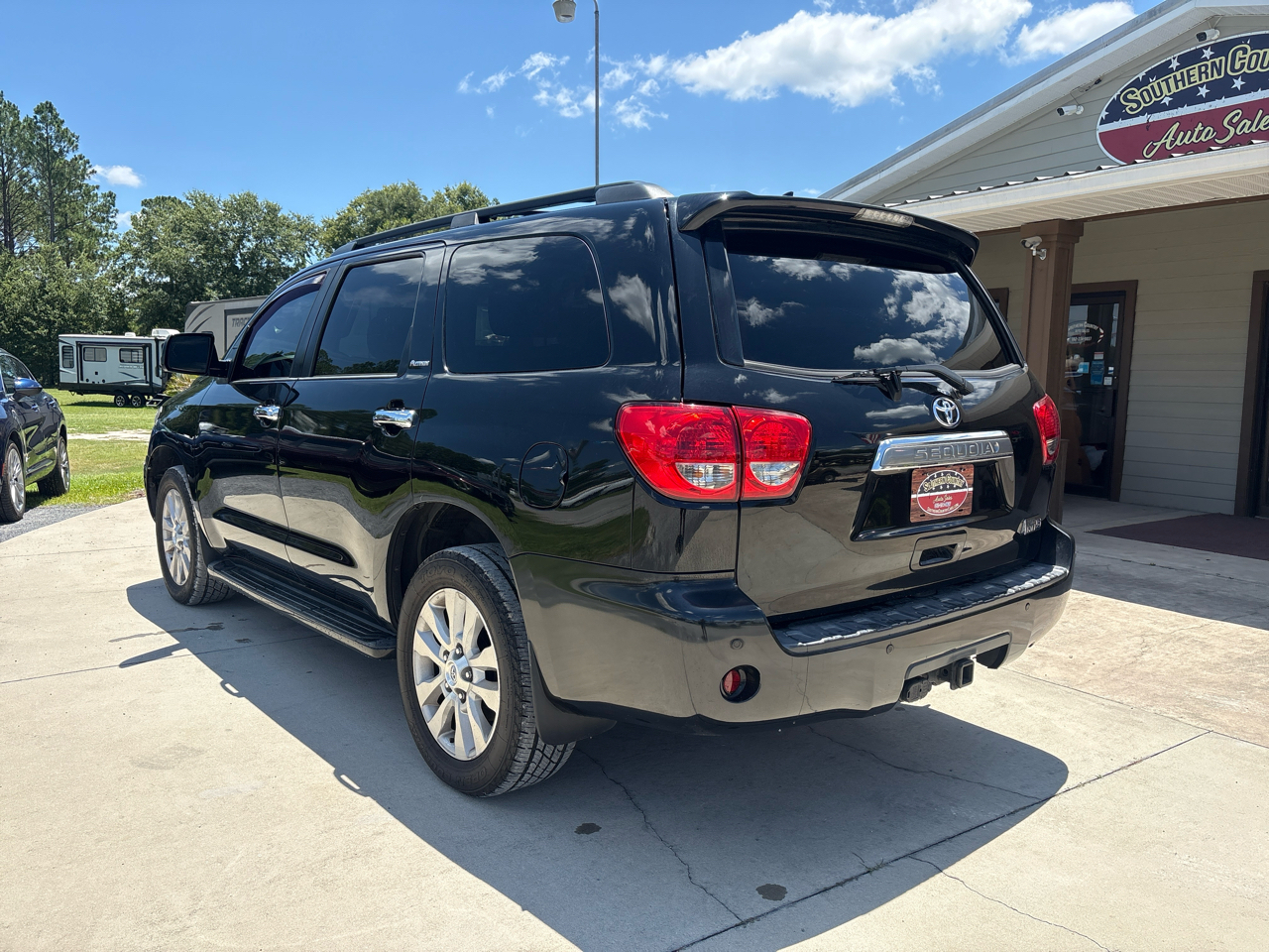 Toyota Sequoia RWD 5.7L Platinum (Natl) 2016