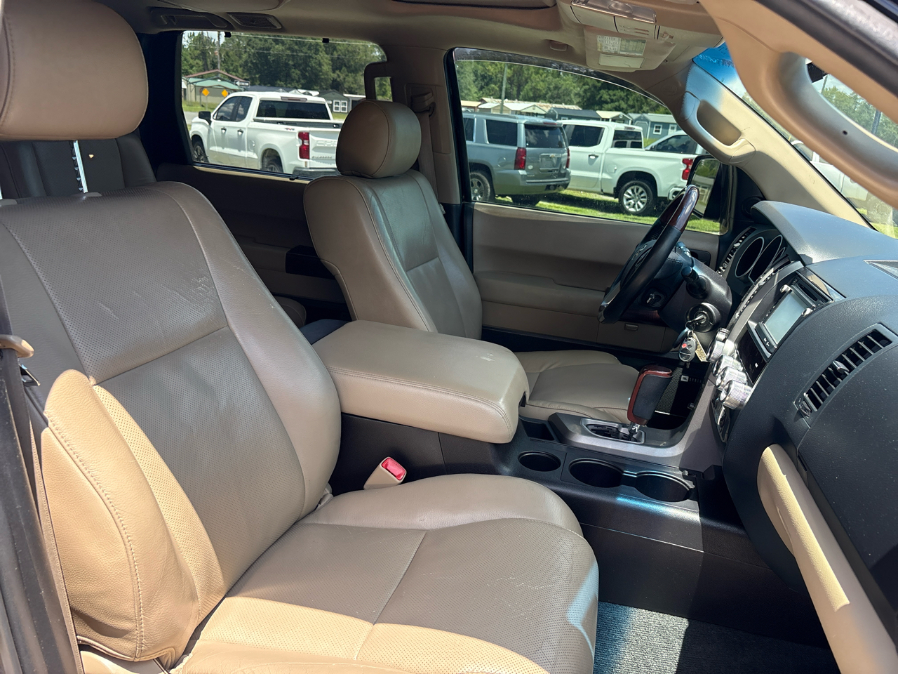 Toyota Sequoia RWD 5.7L Platinum (Natl) 2016