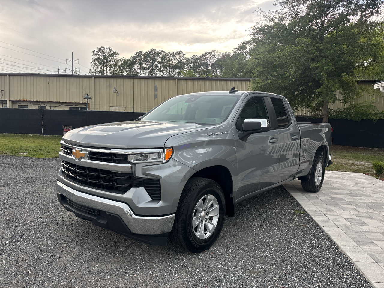 Chevrolet Silverado 1500 2WD Double Cab 147" LT 2024