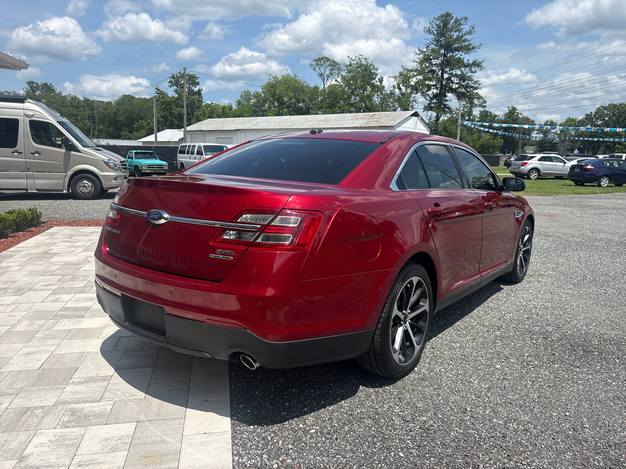 Ford Taurus 4dr Sdn SEL FWD 2015