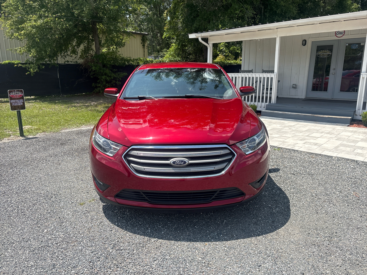 Ford Taurus 4dr Sdn SEL FWD 2015