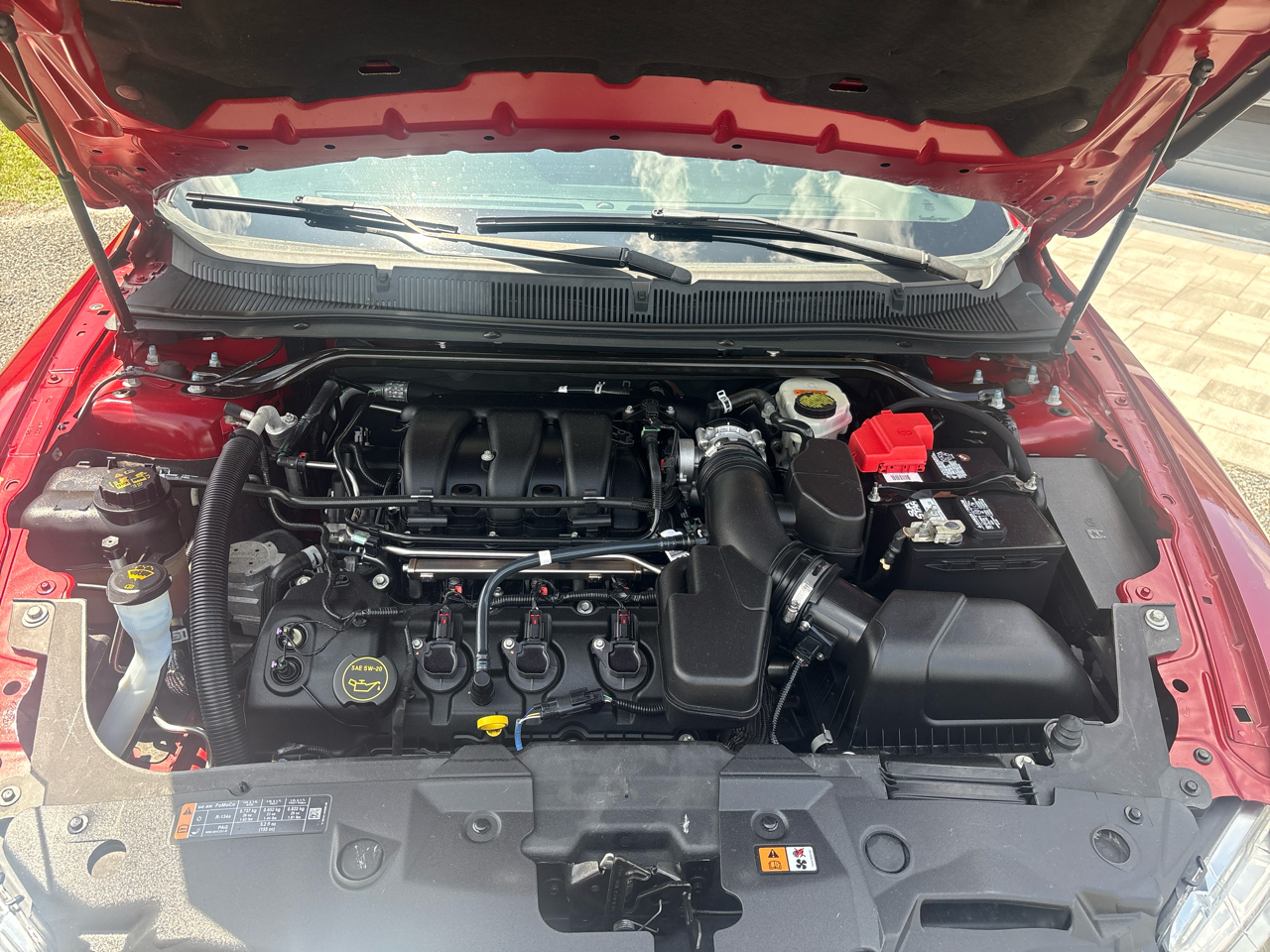 Ford Taurus 4dr Sdn SEL FWD 2015