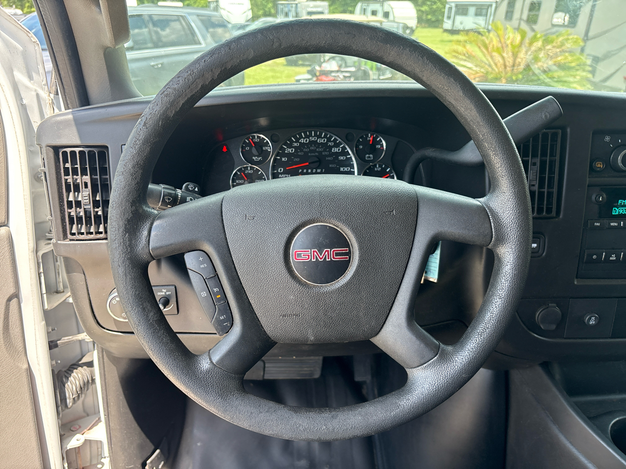GMC Savana Cargo Van RWD 2500 135" 2021