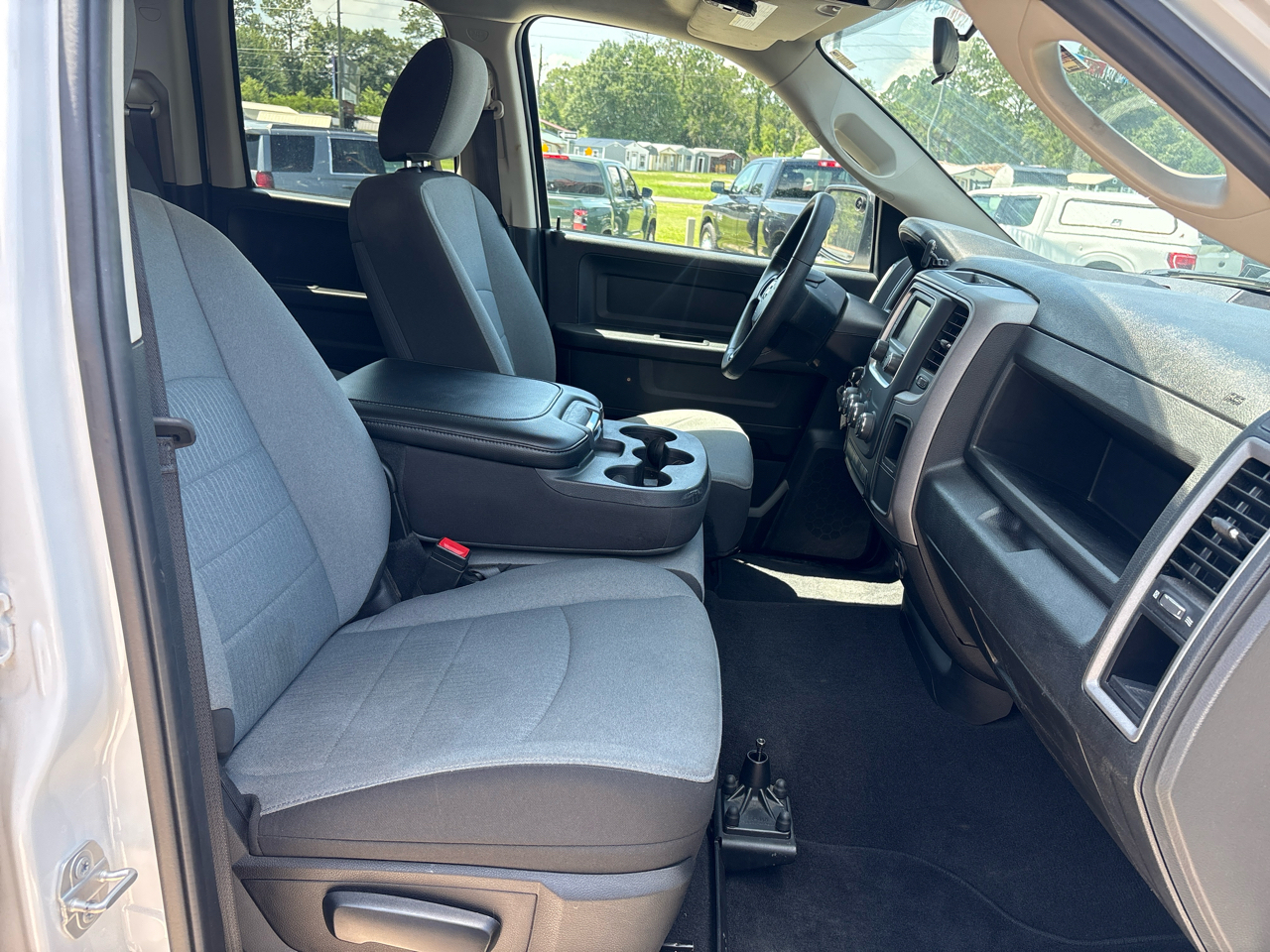 RAM 1500 Classic Tradesman 4x4 Quad Cab 6'4" Box 2024