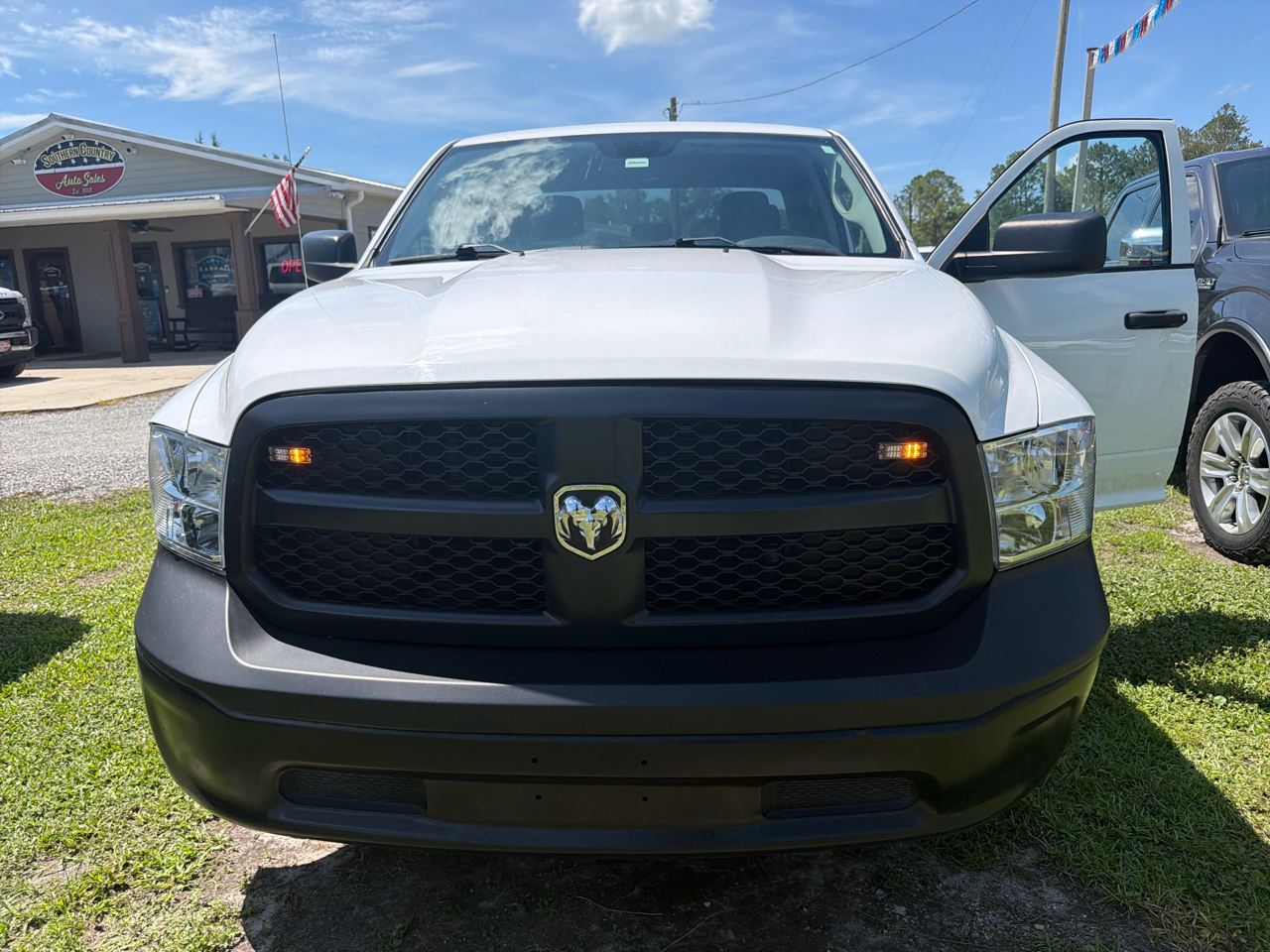 RAM 1500 Classic Tradesman 4x4 Quad Cab 6'4" Box 2024