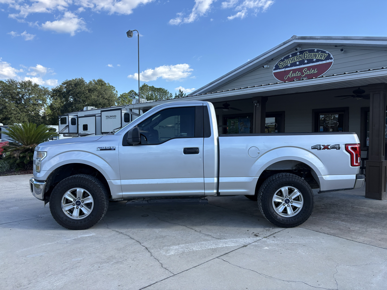 Ford F-150 4WD Reg Cab 141" XLT 2016