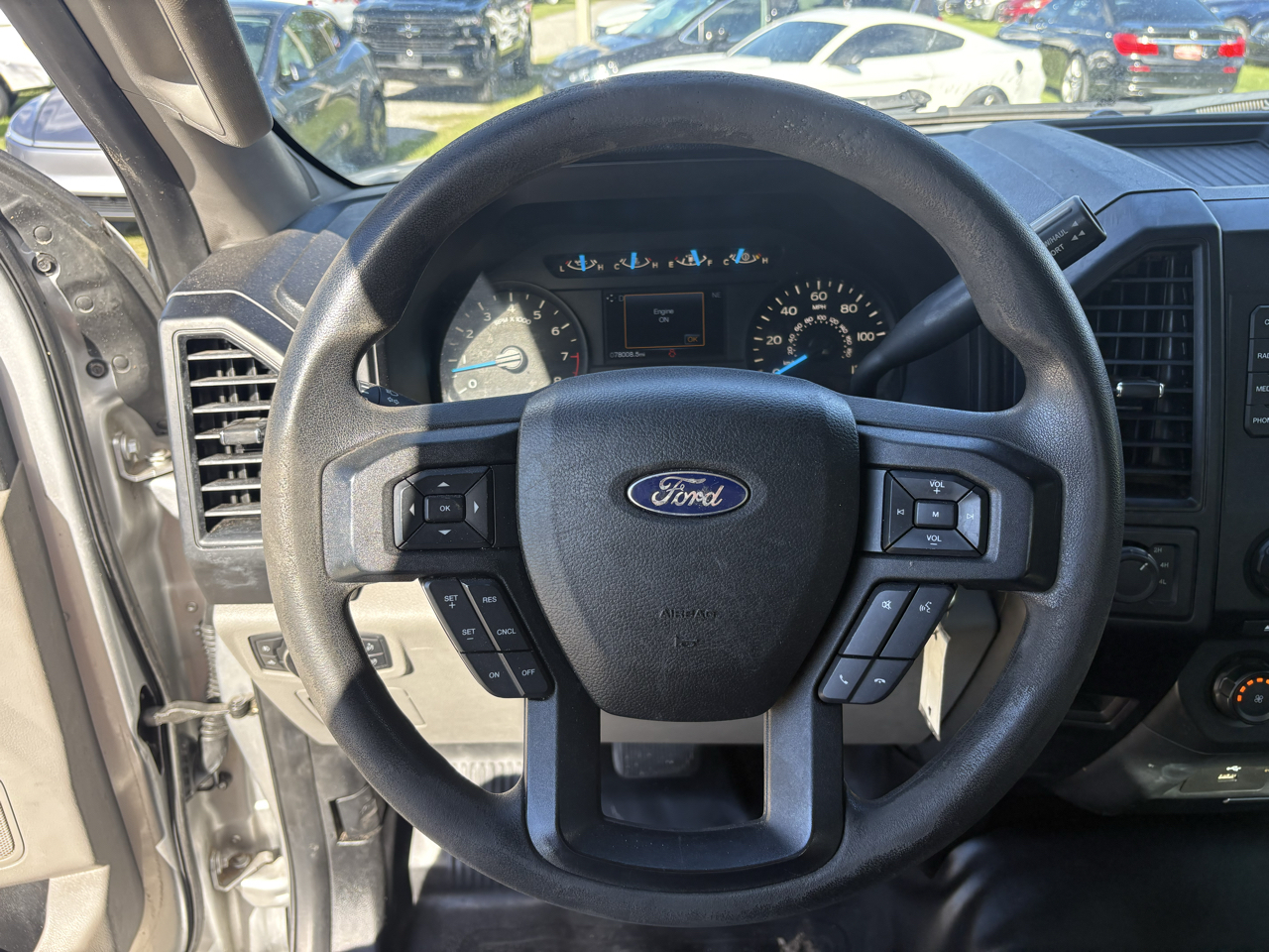 Ford F-150 4WD Reg Cab 141" XLT 2016
