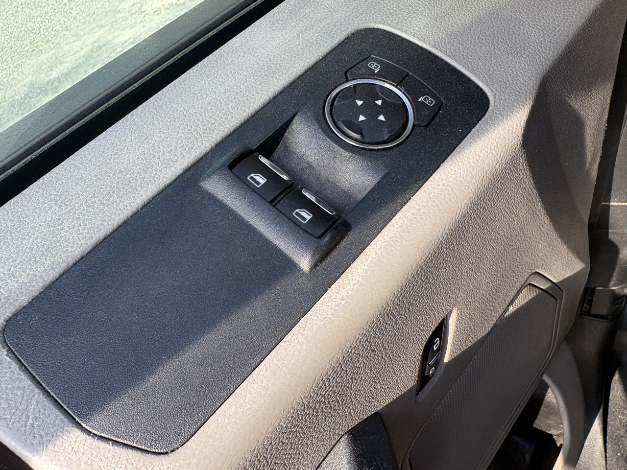 Ford F-150 4WD Reg Cab 141" XLT 2016