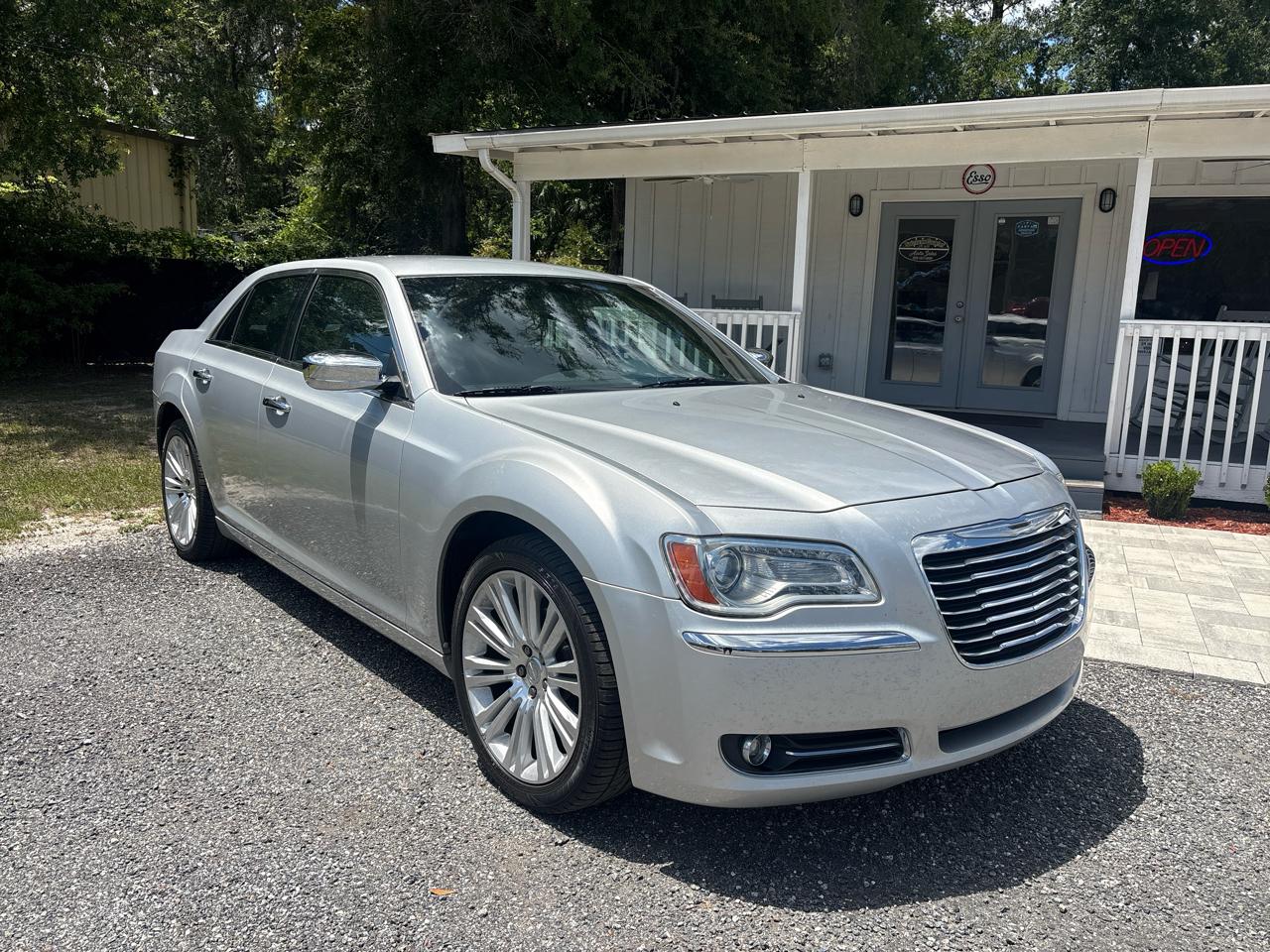 2011 Chrysler 300 4dr Sdn Limited RWD