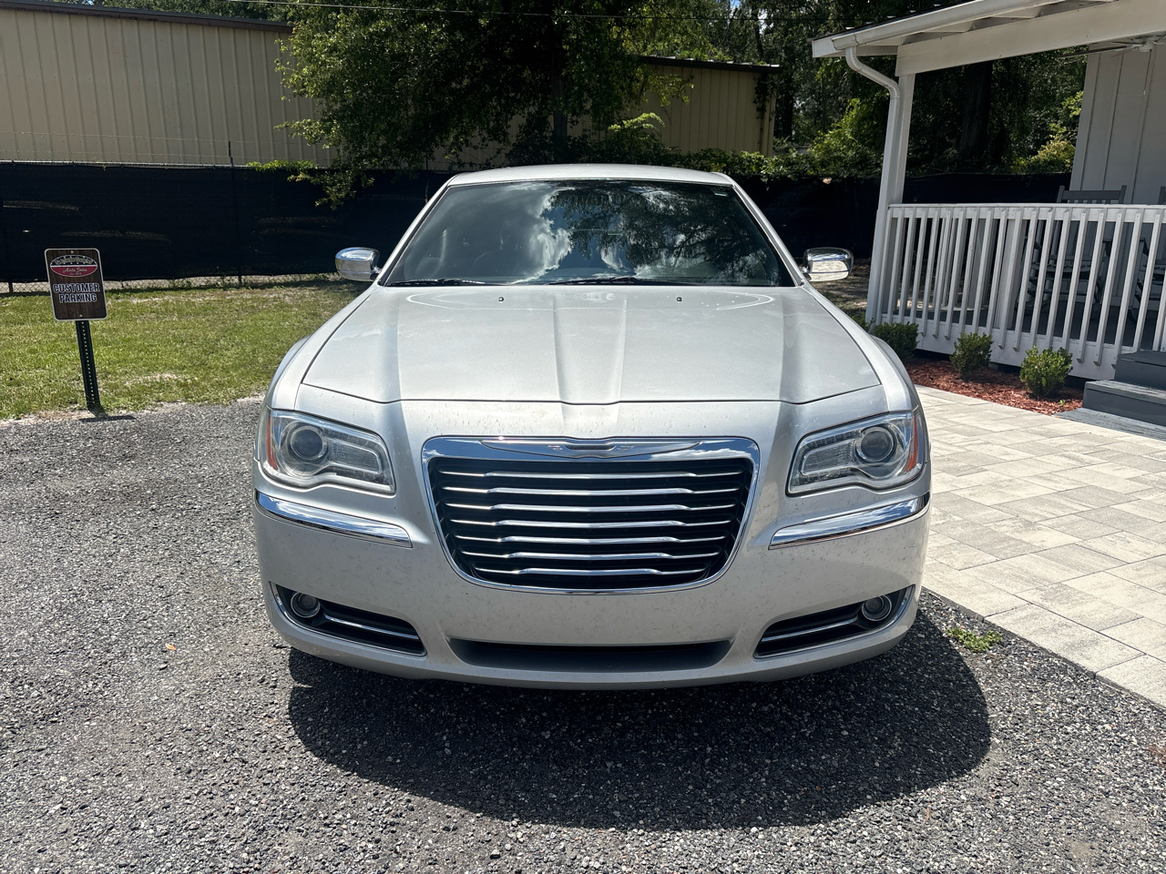 Chrysler 300 4dr Sdn Limited RWD 2011