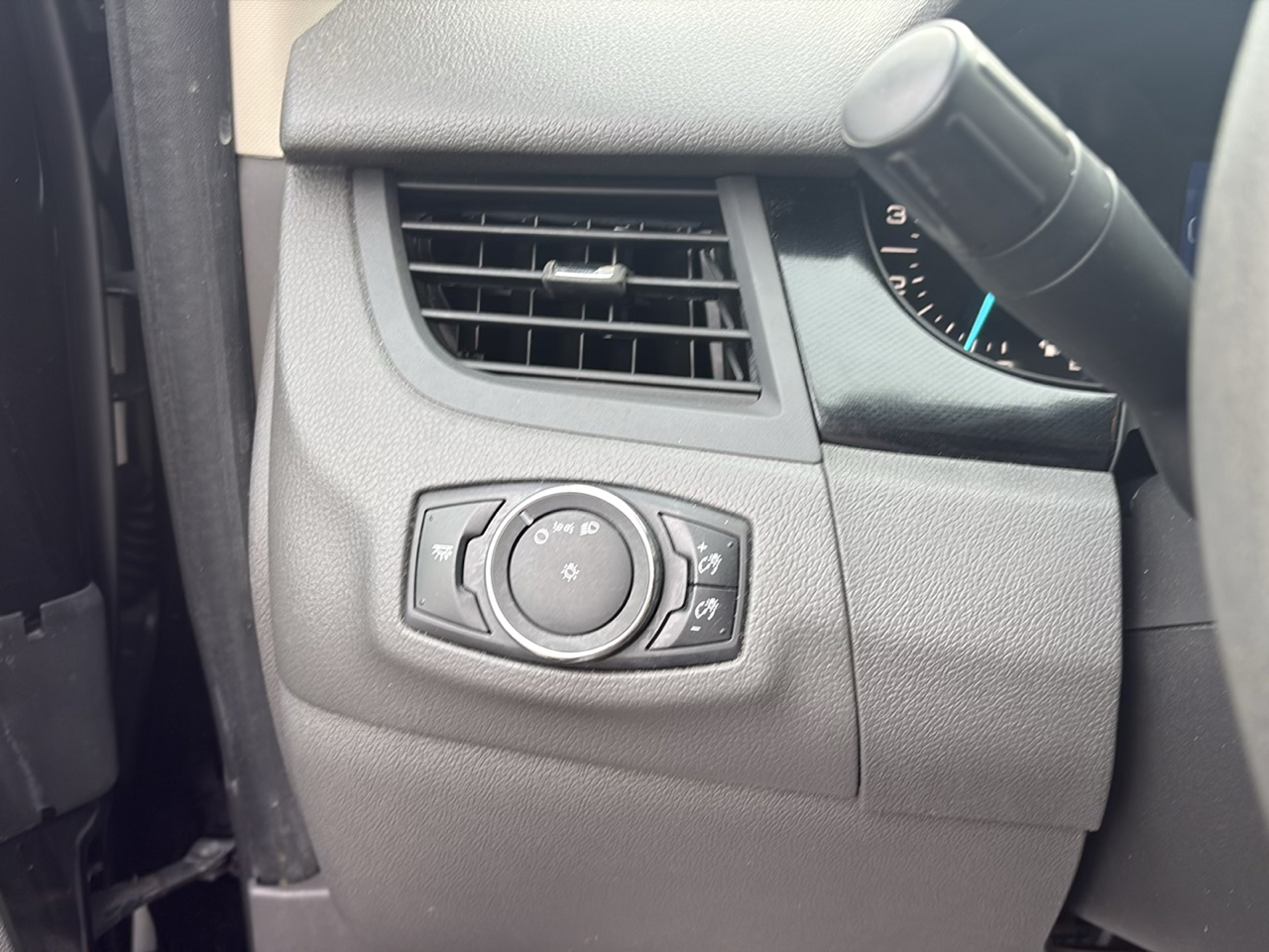 Ford Edge 4dr SE FWD 2014