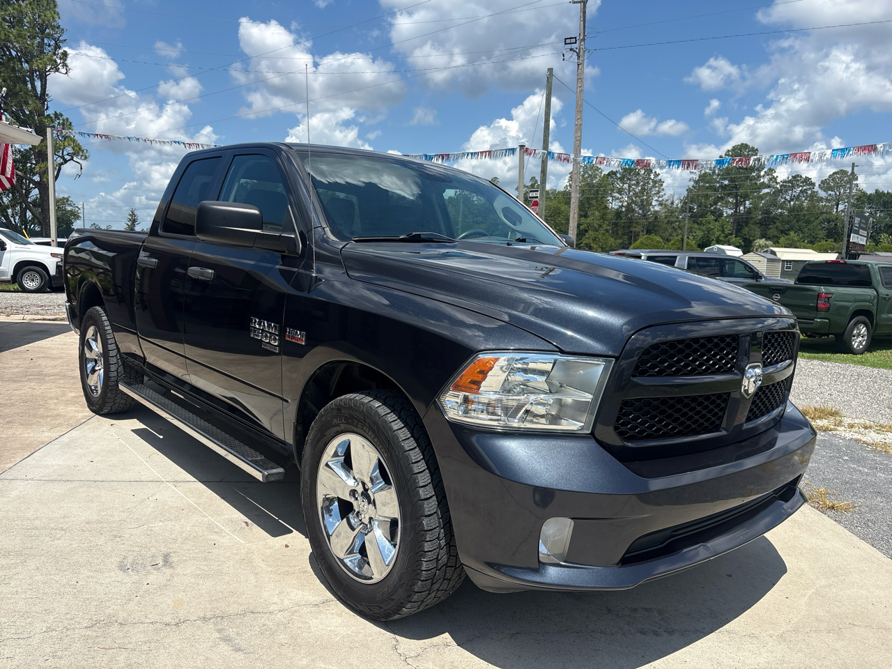 RAM 1500 Classic Express 4x4 Quad Cab 6'4" Box 2019