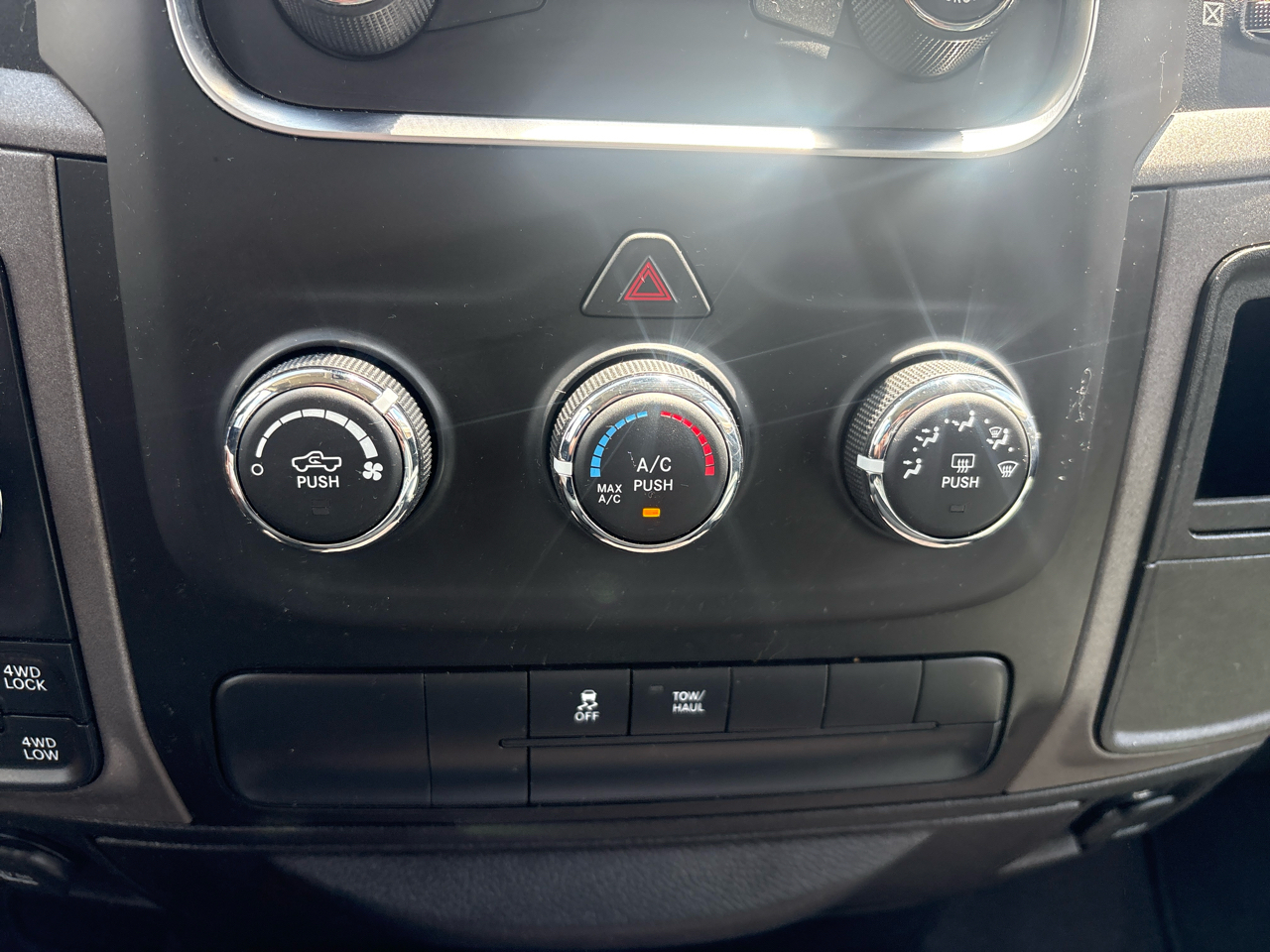 RAM 1500 Classic Express 4x4 Quad Cab 6'4" Box 2019