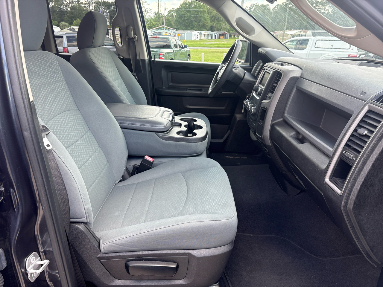 RAM 1500 Classic Express 4x4 Quad Cab 6'4" Box 2019