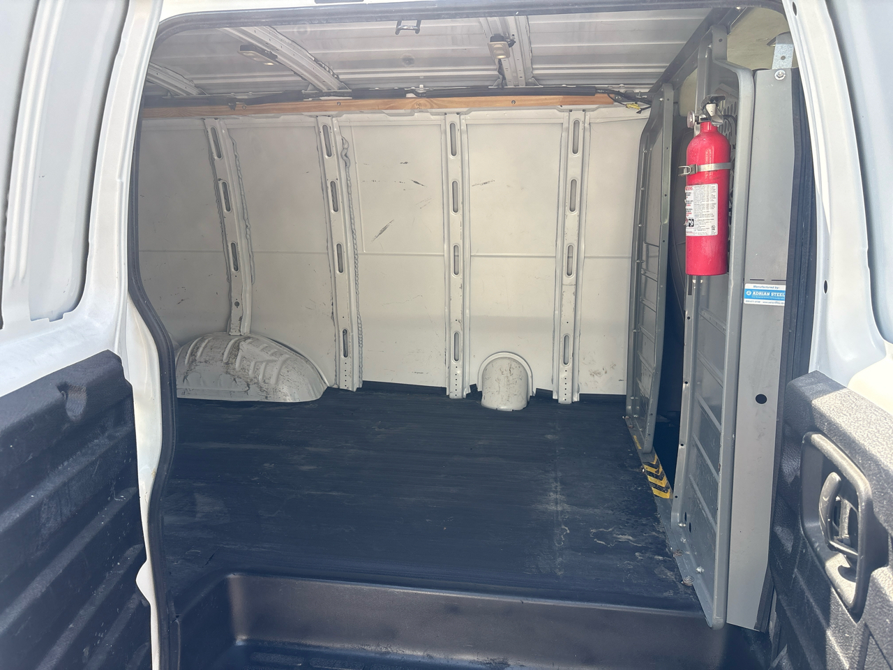 Chevrolet Express Cargo Van RWD 2500 135" 2020