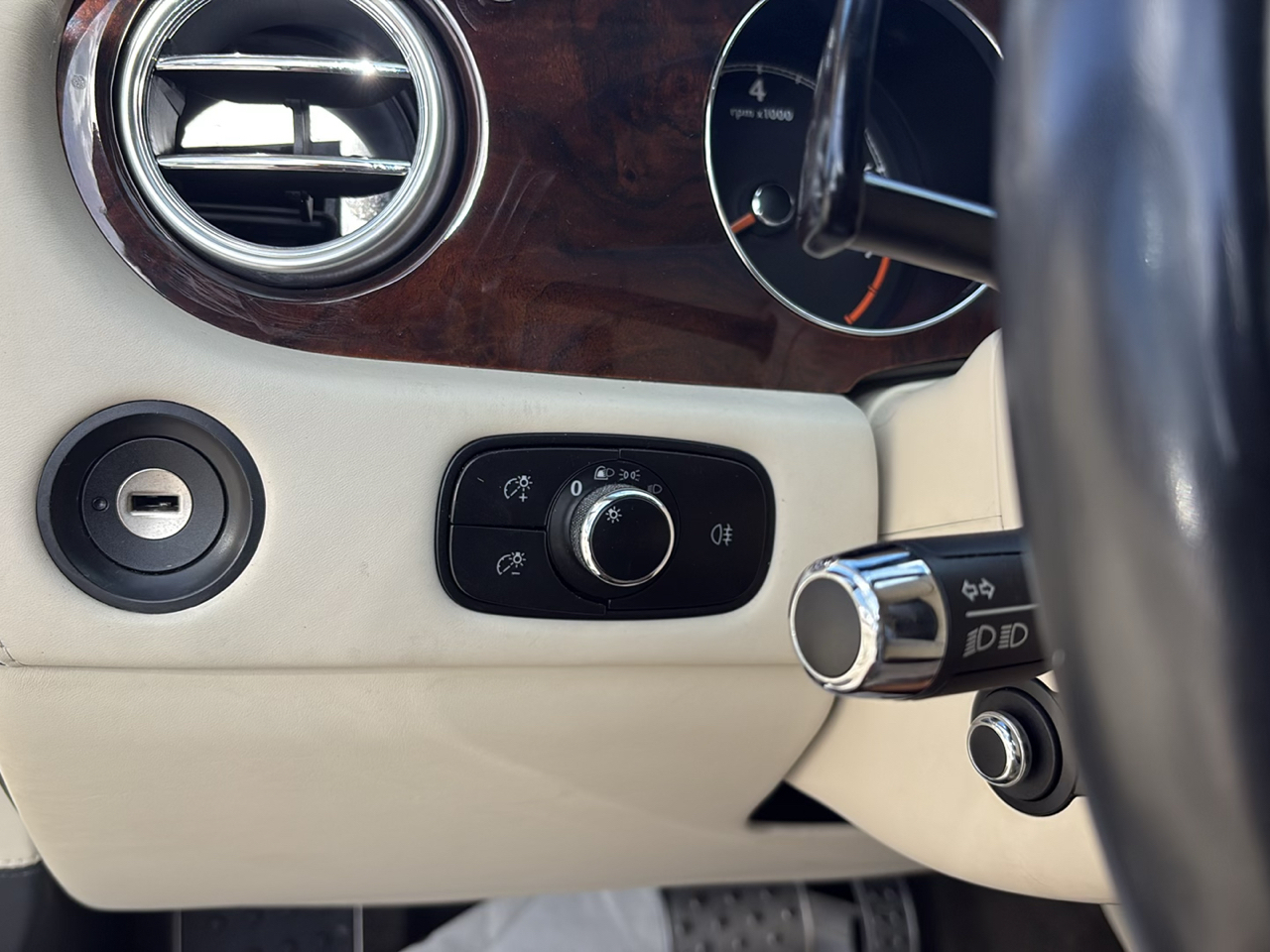 Bentley Continental Flying Spur 4dr Sdn 2009