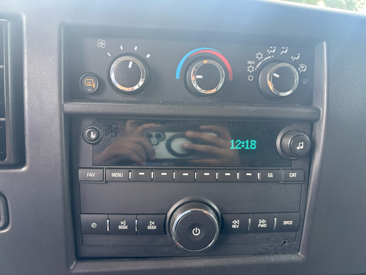 Chevrolet Express Passenger RWD 3500 155" LS 2024
