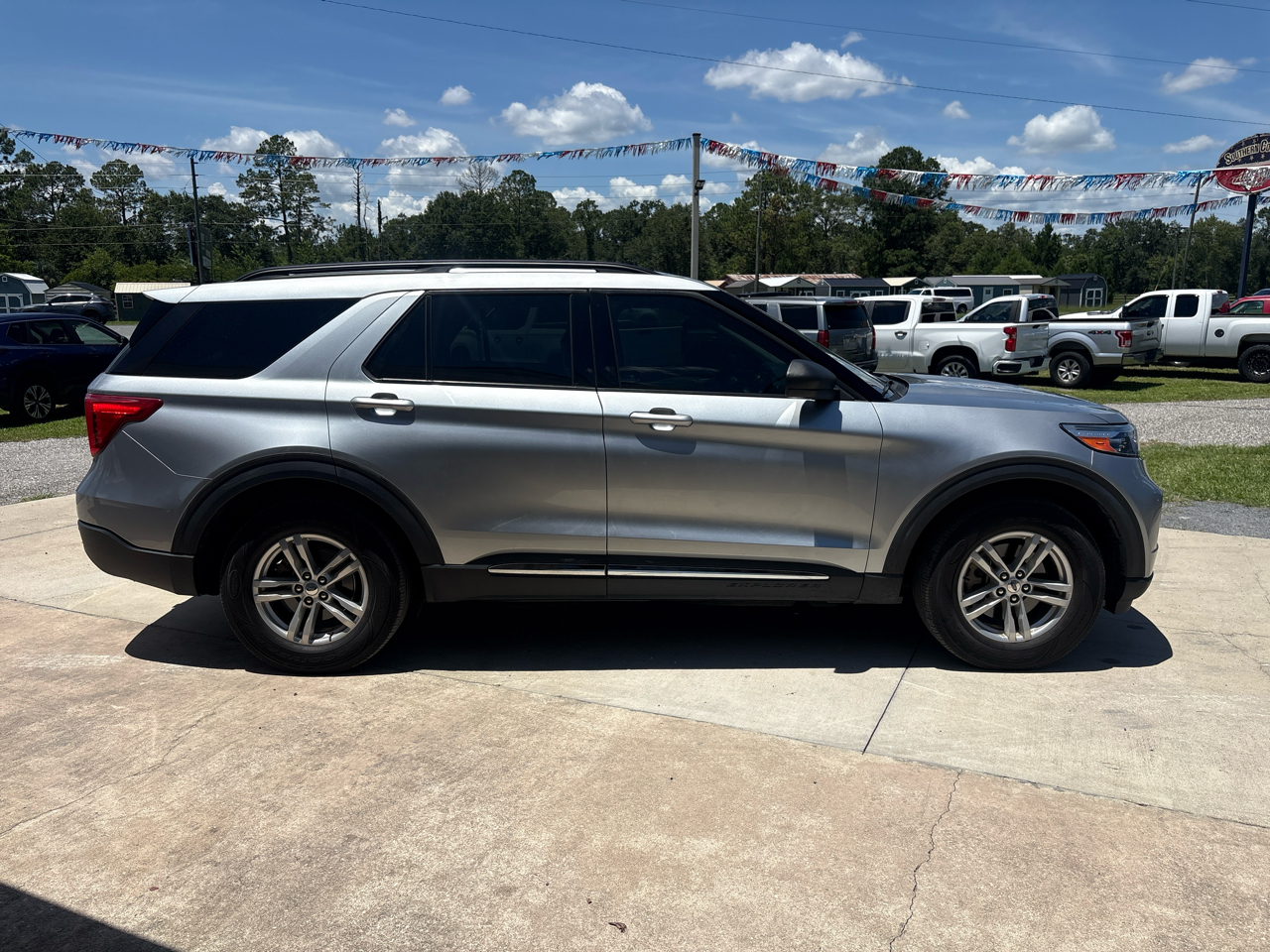 Ford Explorer XLT 4WD 2023