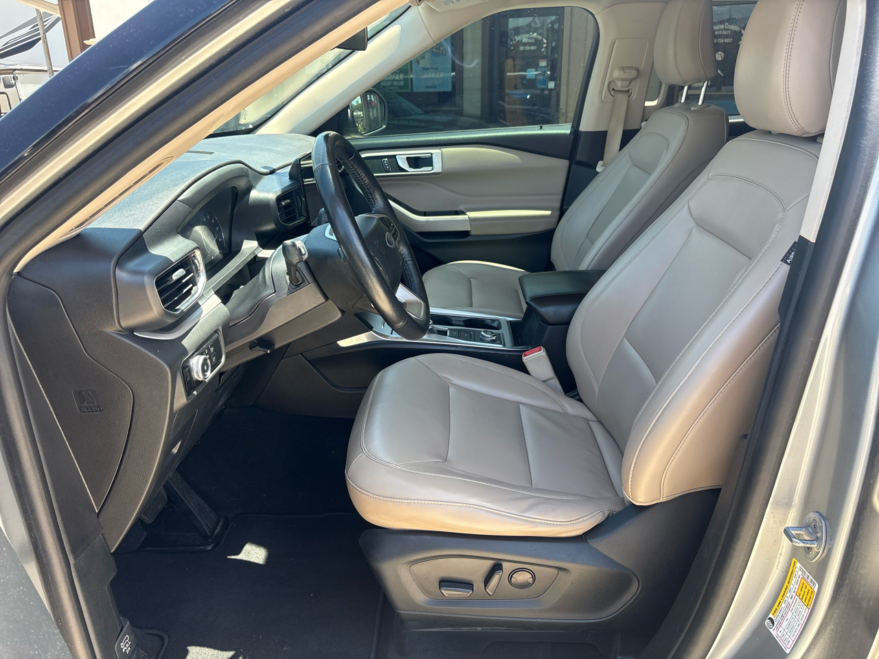 Ford Explorer XLT 4WD 2023