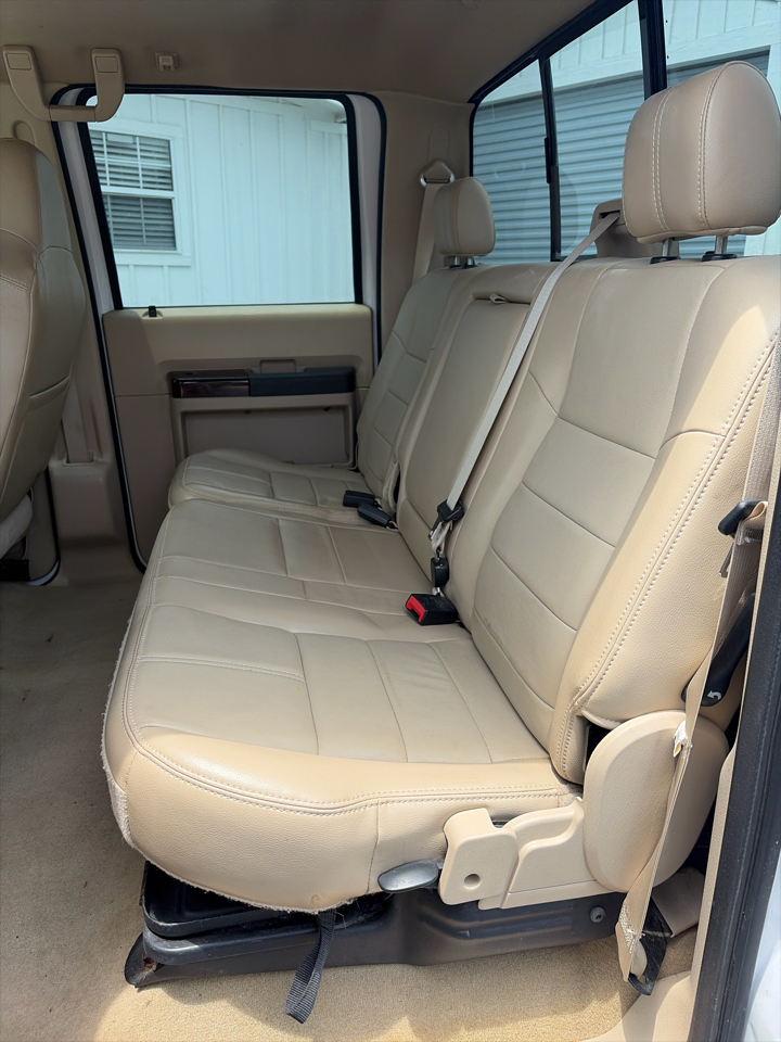Ford Super Duty F-250 SRW 2WD Crew Cab 156" Lariat 2010