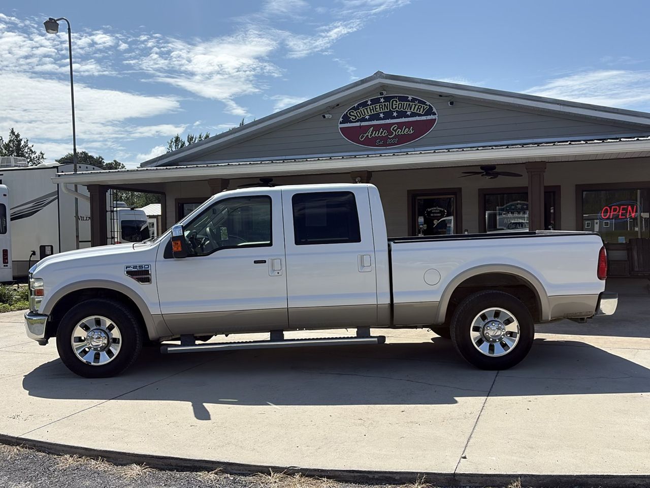Ford Super Duty F-250 SRW 2WD Crew Cab 156" Lariat 2010