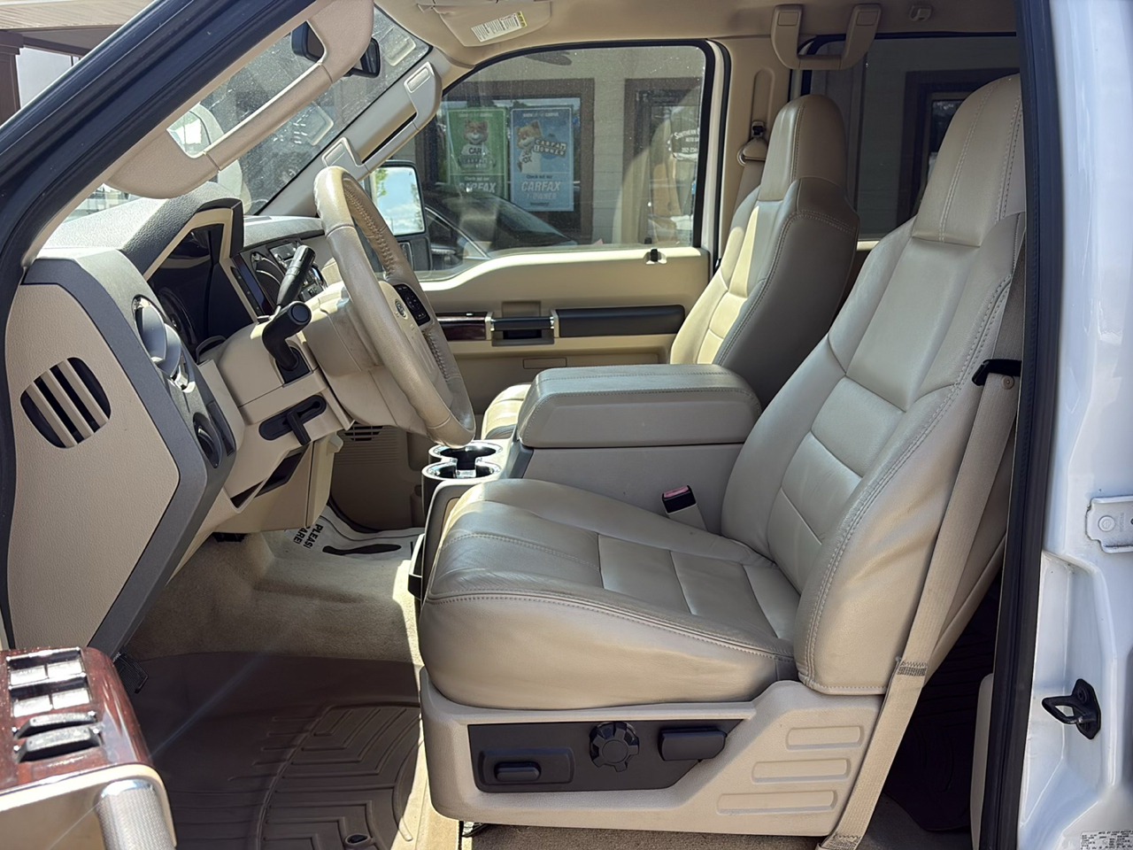 Ford Super Duty F-250 SRW 2WD Crew Cab 156" Lariat 2010
