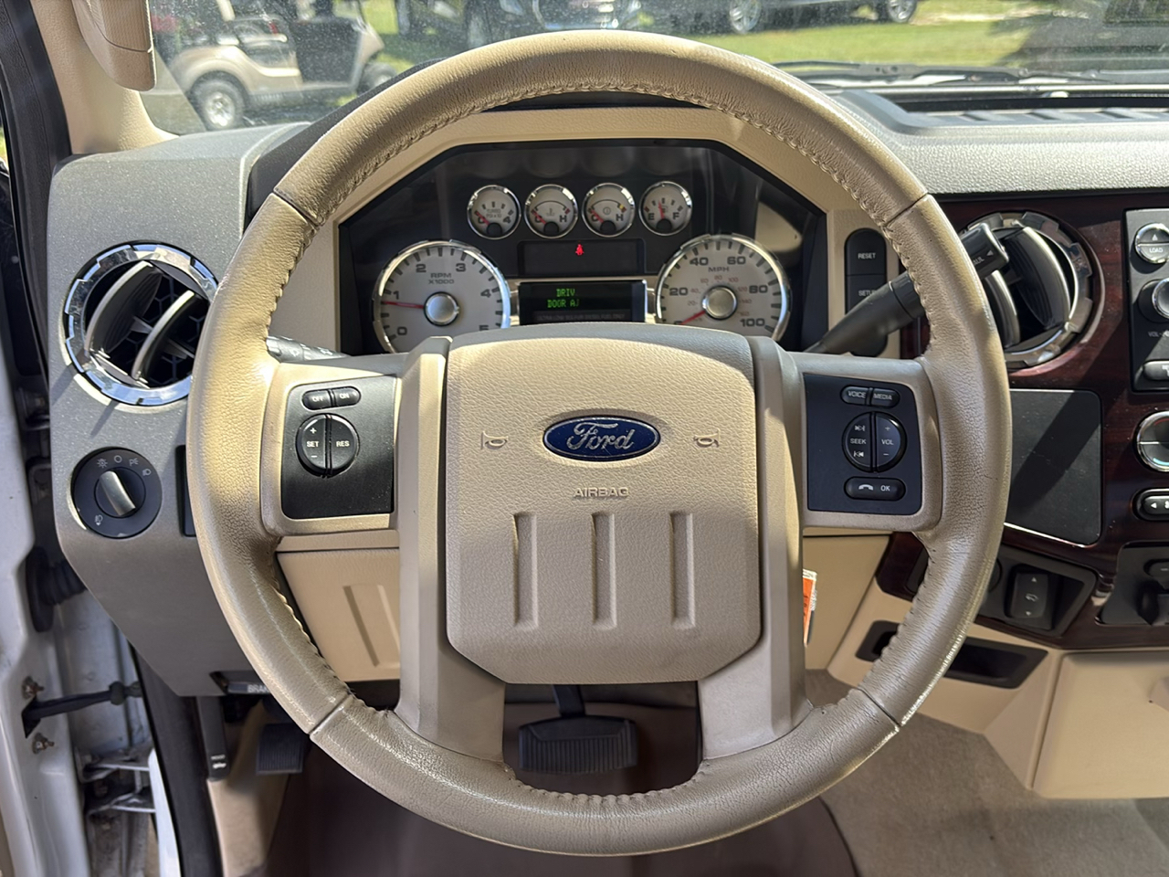 Ford Super Duty F-250 SRW 2WD Crew Cab 156" Lariat 2010