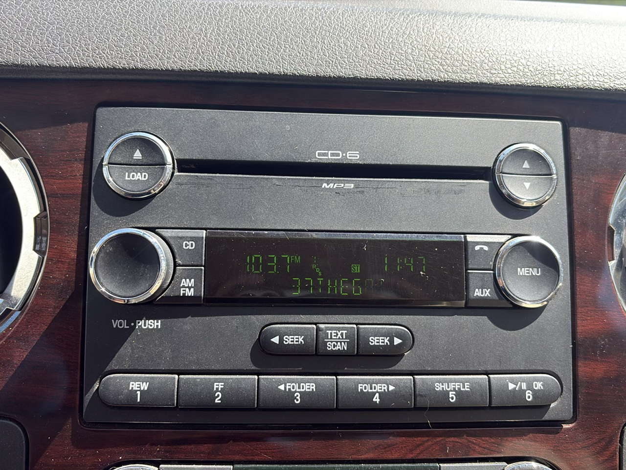 Ford Super Duty F-250 SRW 2WD Crew Cab 156" Lariat 2010