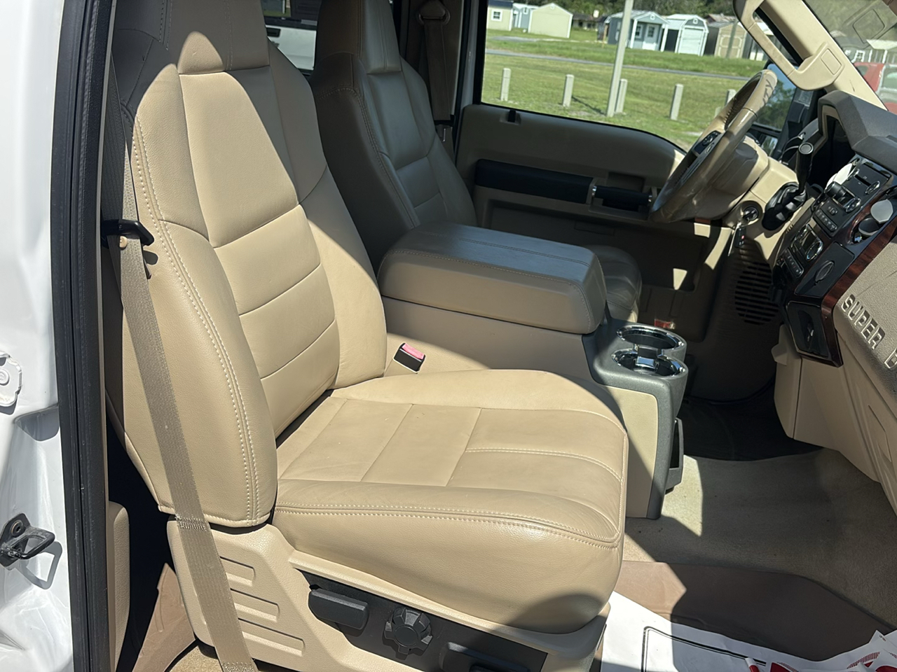 Ford Super Duty F-250 SRW 2WD Crew Cab 156" Lariat 2010