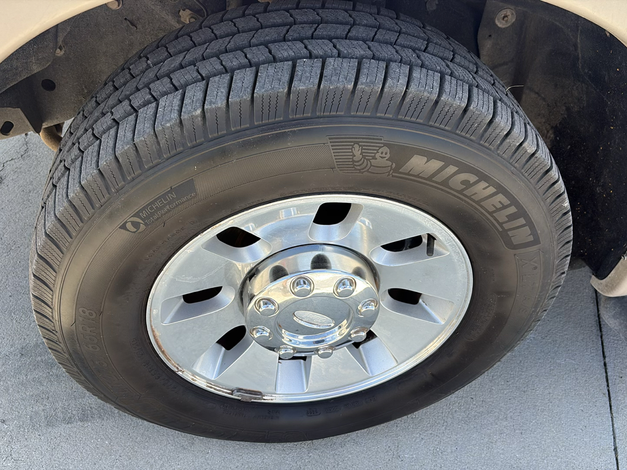 Ford Super Duty F-250 SRW 2WD Crew Cab 156" Lariat 2010