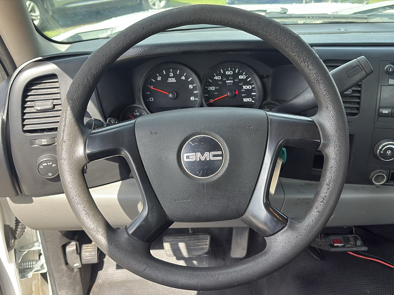 GMC Sierra 1500 2WD Reg Cab 133.0" Work Truck 2008