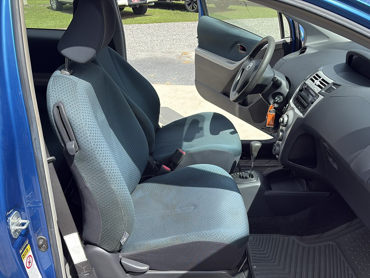 Toyota Yaris 3dr HB Man (Natl) 2008