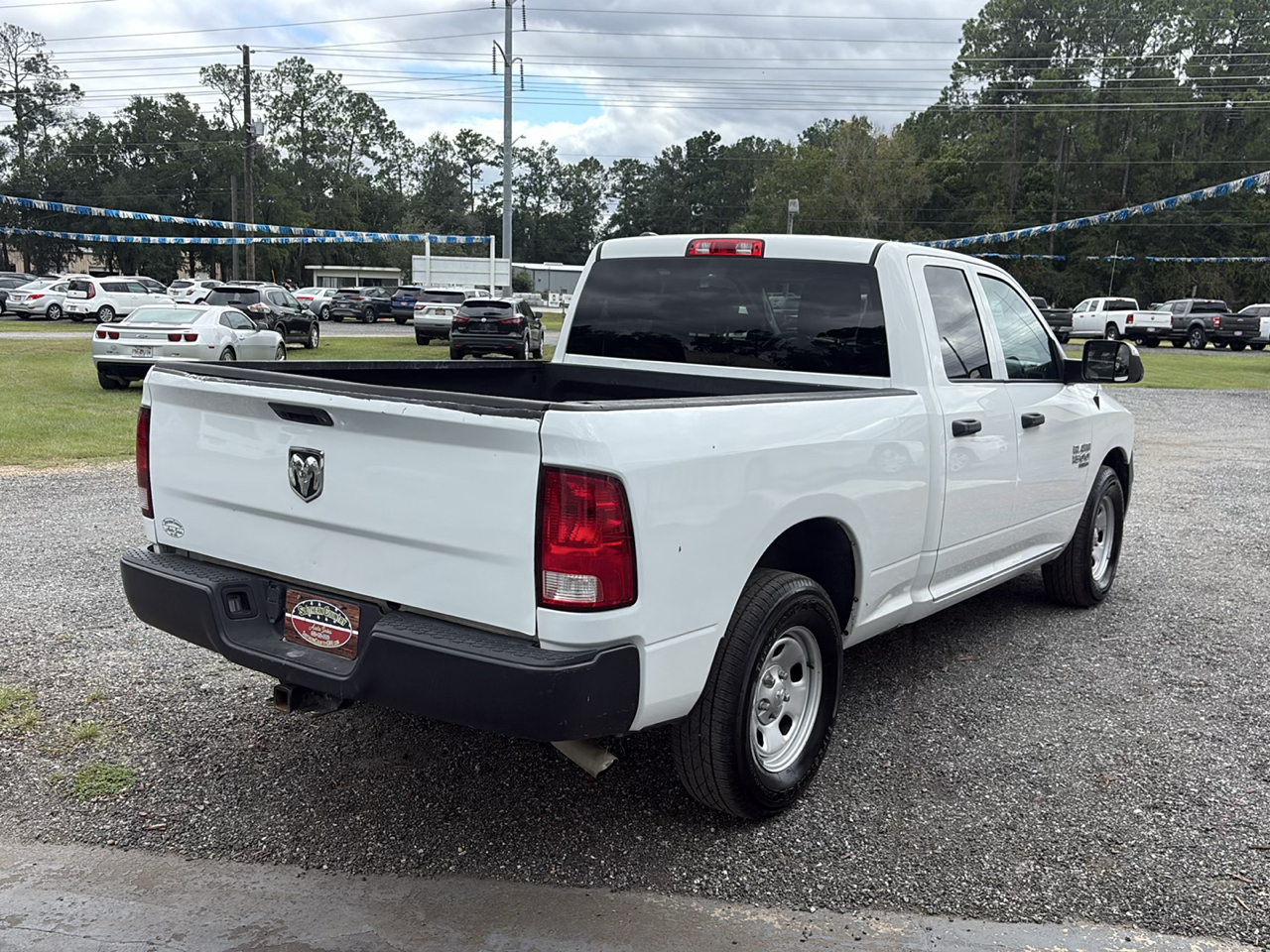 RAM 1500 Classic Tradesman 4x2 Quad Cab 6'4" Box 2023