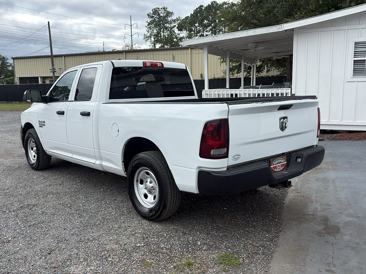 RAM 1500 Classic Tradesman 4x2 Quad Cab 6'4" Box 2023