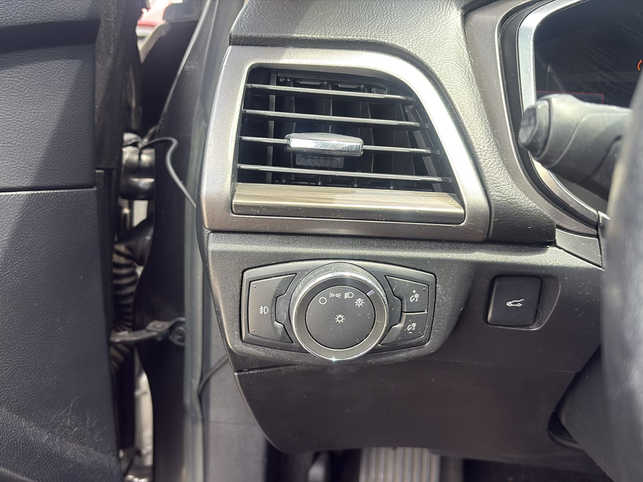 Ford Fusion SE FWD 2017