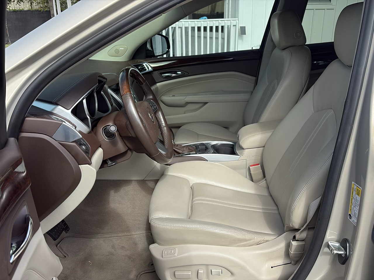 Cadillac SRX FWD 4dr Performance Collection 2011