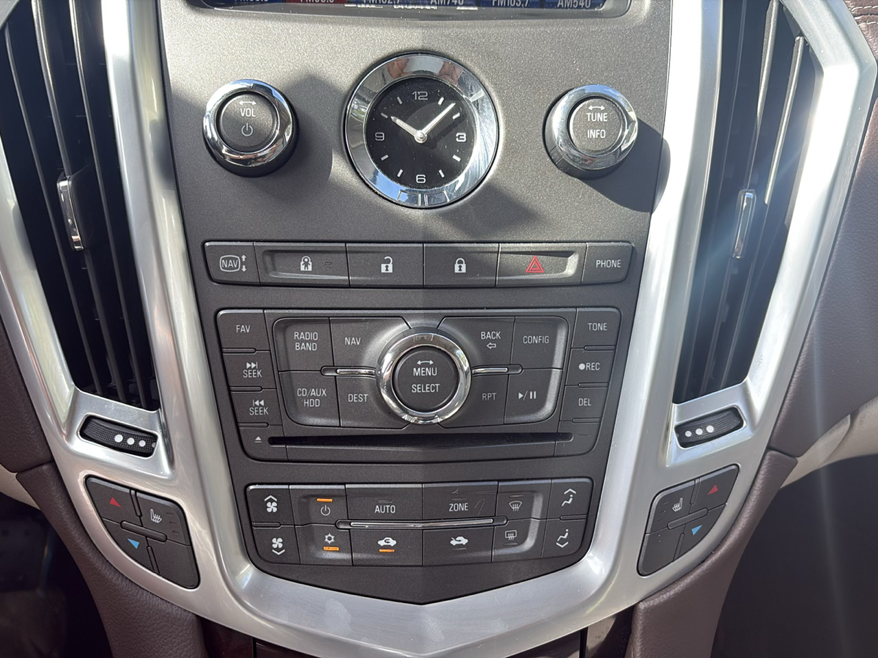 Cadillac SRX FWD 4dr Performance Collection 2011