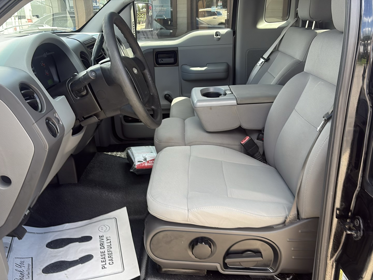Ford F-150 Reg Cab Flareside 126" STX 2005