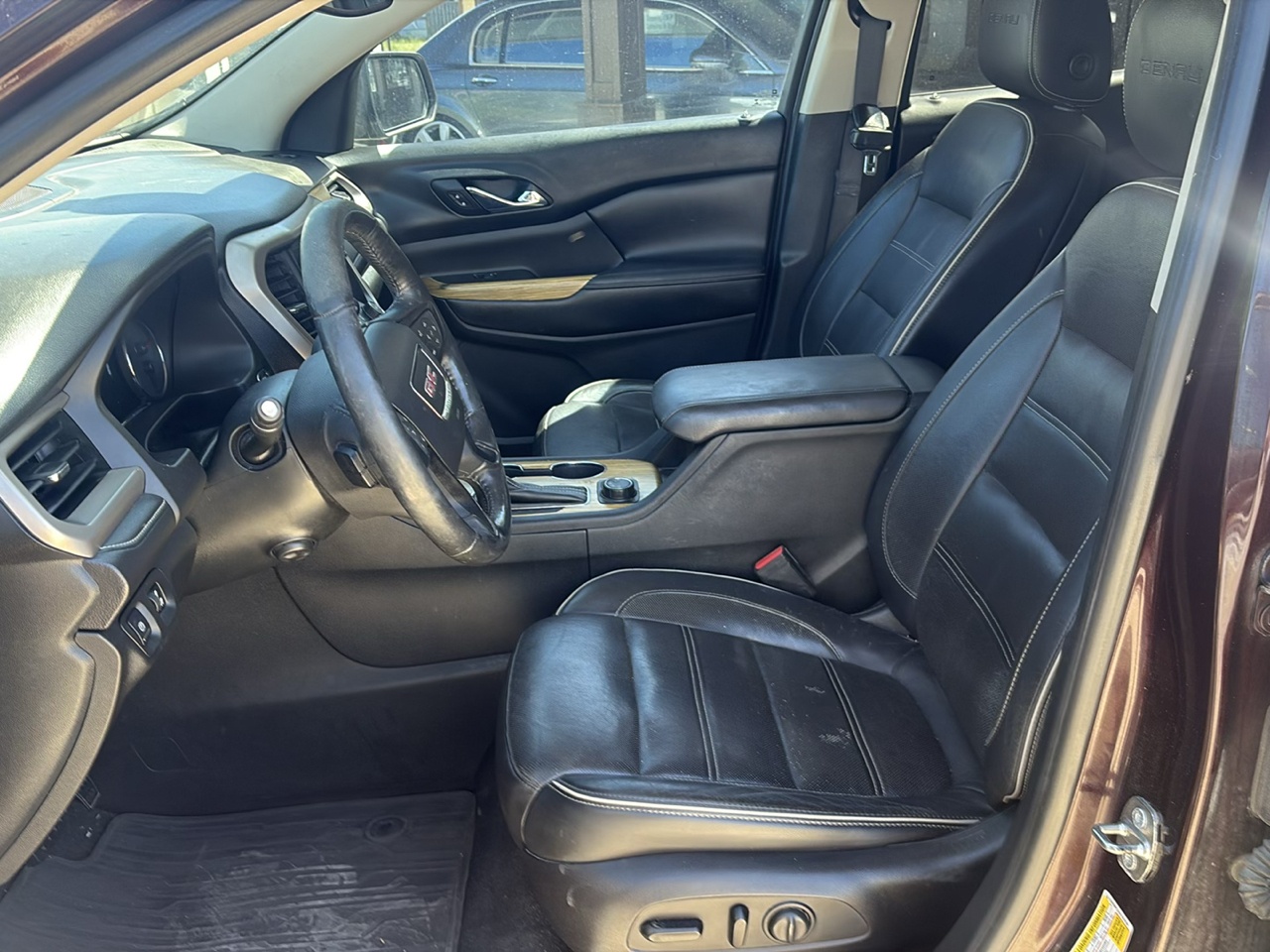 GMC Acadia FWD 4dr Denali 2017
