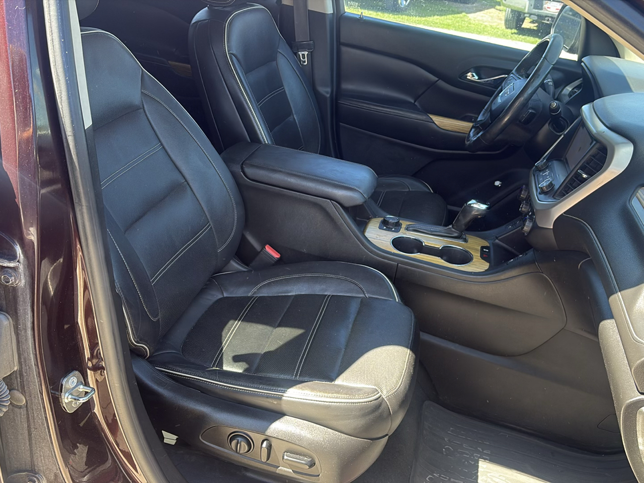 GMC Acadia FWD 4dr Denali 2017
